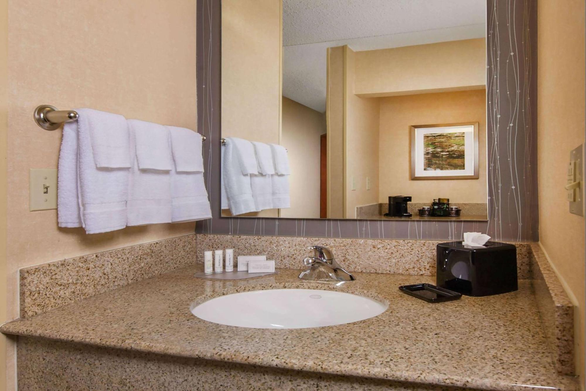 Sonesta Select Charlotte University Research Park Экстерьер фото
